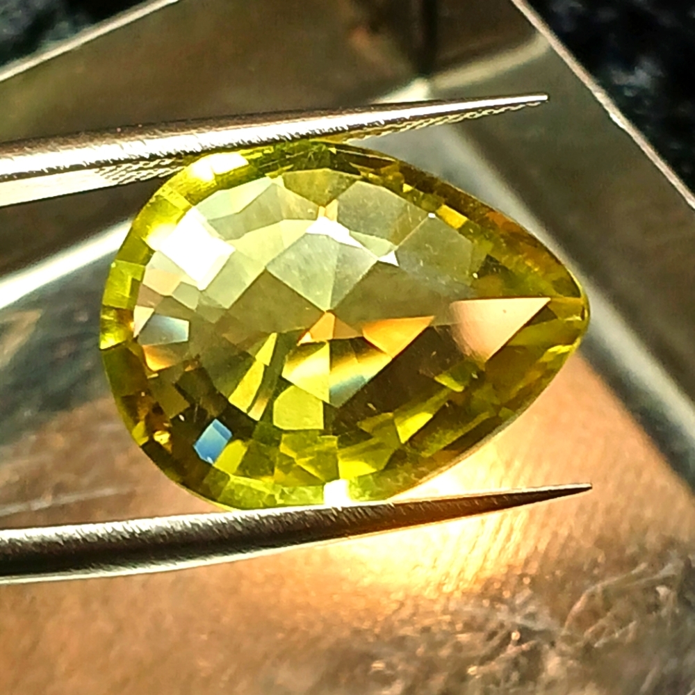 Elegant Yellow Lemon Quartz Gemstone 19x15mm